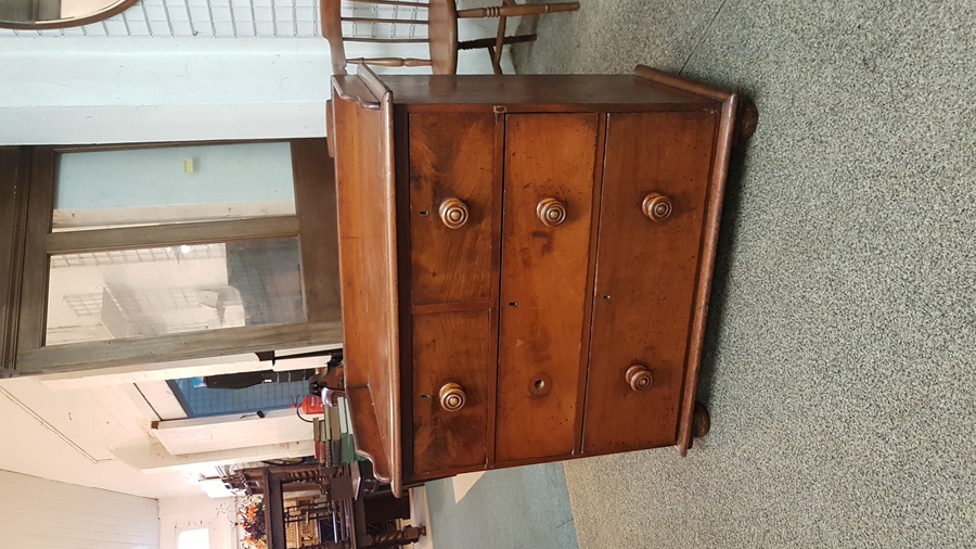 Antique Victorian Chest of Drawers 