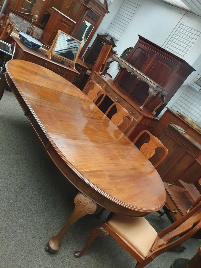 Good Antique Extending Dining Table Seats 8