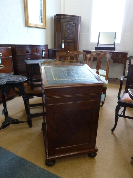 Davenport Desk