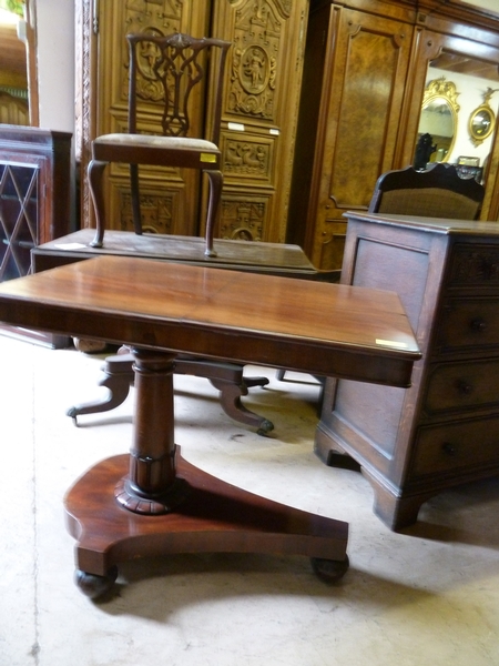 Reading Table