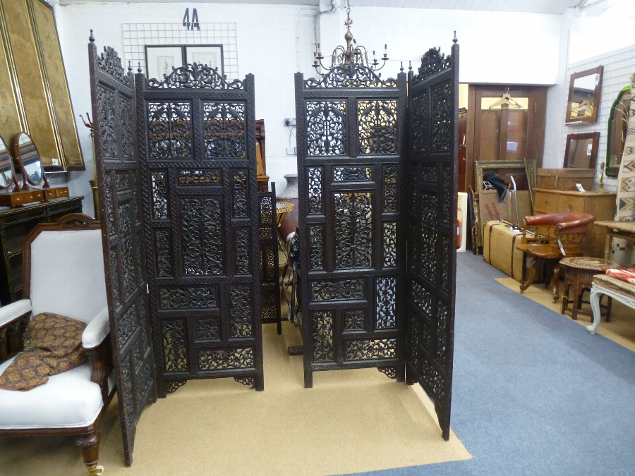 Pair of Screen's