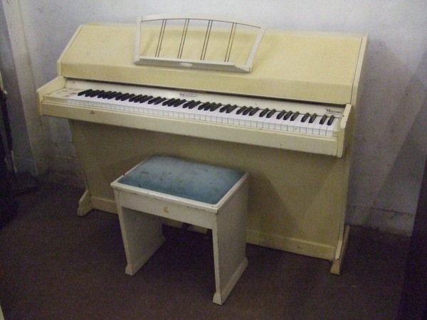 Antique Eavestaff Piano