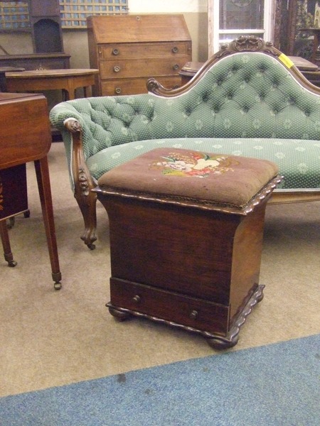 Antique Ottoman | ANTIQUES.CO.UK